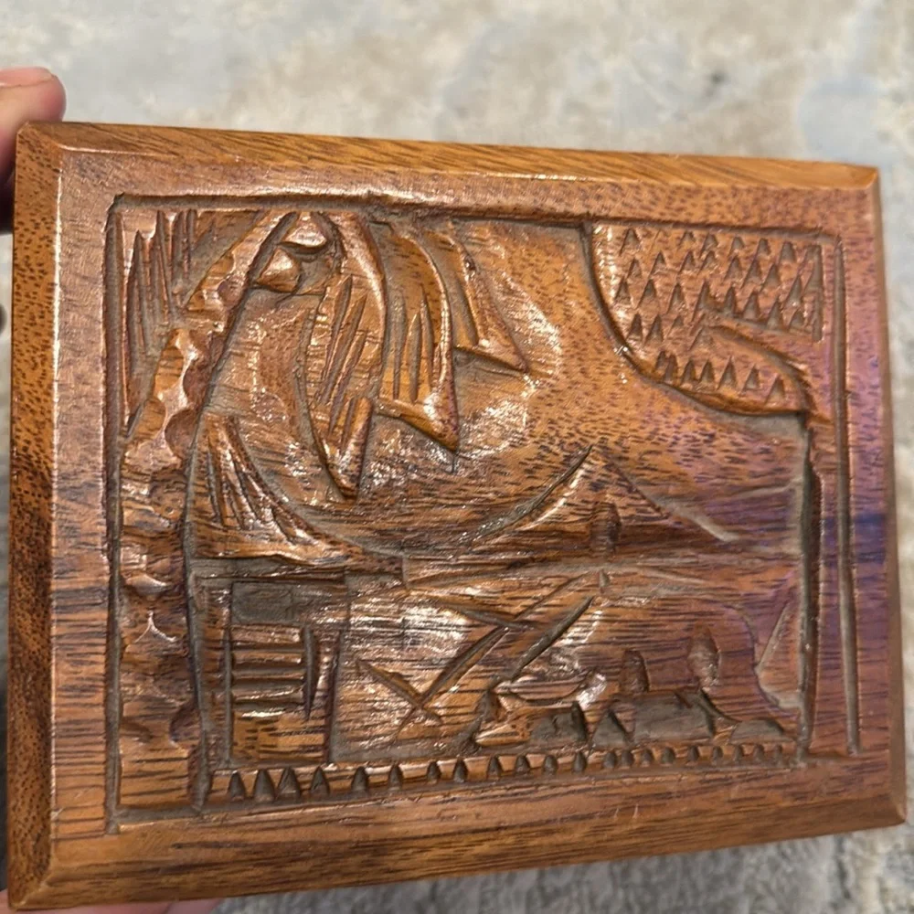 Antique/Vintage Jewelry Box Wood Hand Carved Hinged tropical design monkey pod
